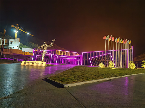 城市亮化是现代城市建设的重要组成部分，它不仅可以美化城市的夜景，还能提升城市的整体形象。随着科技的不断进步，城市亮化也得到了更多的关注和创新。本文将介绍一些关于城市亮化的创意和技术，帮助读者了解和政城市亮化的重要性以及如何进行和政城市亮化的规划和实施。