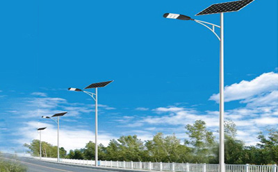 农村道路装和政太阳能路灯选多大瓦数实测